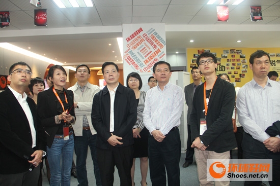 泉州組織部長(zhǎng)陳沈陽(yáng)蒞臨訊網(wǎng)網(wǎng)絡(luò)視察 泉州組織部長(zhǎng)陳沈陽(yáng)蒞臨訊網(wǎng)科技視察